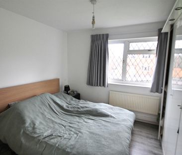 1 bed flat to rent in Vega Road, Bushey, WD23 - Photo 2