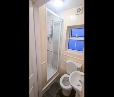 Room in a Shared House, Spacious Double Room In Streatham, SW16 - Photo 5