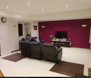 3 Bed Semi-Detached House, Harrow, HA2 - Photo 4