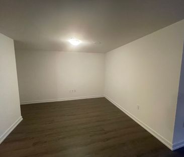 For Lease - 1 Yorkville Avenue Unit# 302, Toronto, Ontario - Photo 2