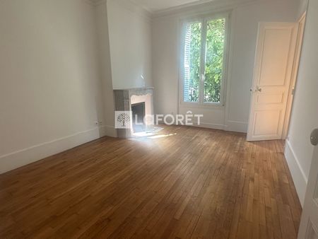 Apartment - Photo 3