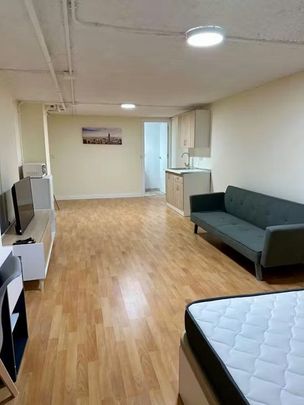 Calle de Basilio de Prado, Madrid, Community of Madrid 28035 - Photo 1