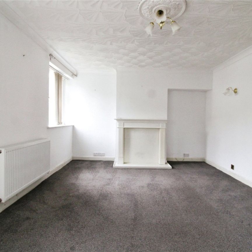 St Johns Crescent, - Photo 1