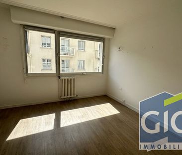 Location Appartement 4 pièces 112m² - Photo 4