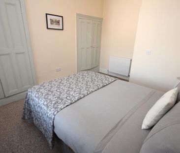 3 bedroom terraced house to rent - Photo 6