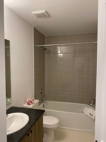 For Lease - 19 Pumpkin Corner Crescent, Barrie, Ontario - Photo 3