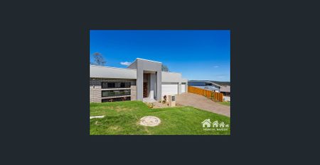 Stunning home with Ducted Air-Con and Solar! - Photo 2