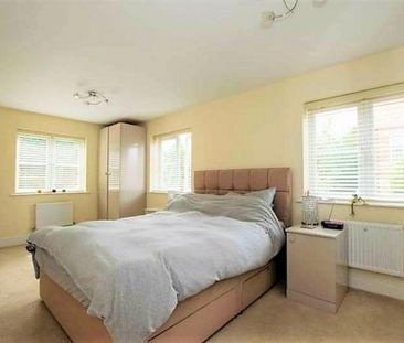 5 bedroom detached house to rent - Photo 3