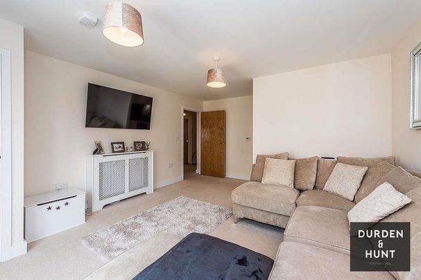 Keen Avenue, Buntingford - Photo 1