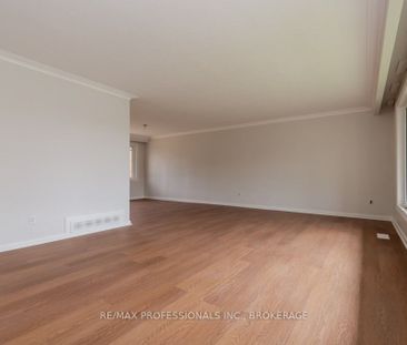 For Lease - 22 Fabian Place, Toronto, Ontario - Photo 2
