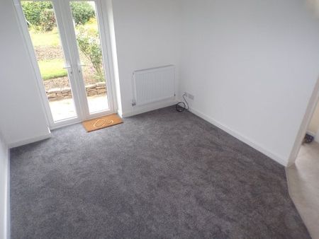 Haddon Close, Chesterfield, S40 - Photo 2