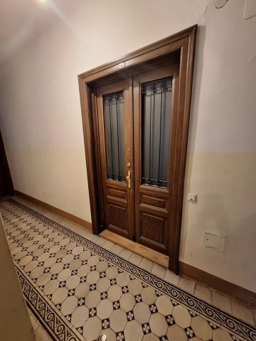 sehr zentral gelegen - Stilaltbau Weyringergasse - unbefristet - Foto 3