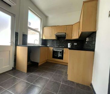 2 Bedroom Terrace House to Rent in Ashton - Photo 1