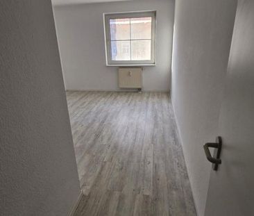 3-Raum Wohnung mit Balkon und Tiefgaragenstellplatz zu vermieten - Foto 5