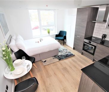 London Road, Crawley - Photo 6