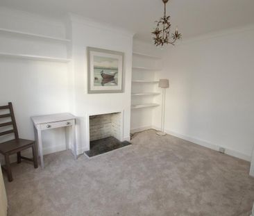 4 bedroom end of terrace house to rent - Photo 3