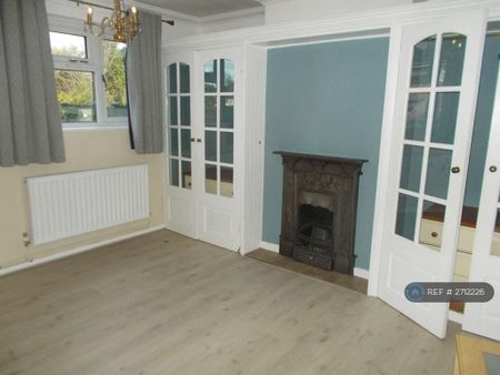 1 bedroom maisonette to rent - Photo 2