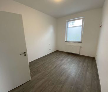 ERDGESCHOSS-HELLE ZWEI-ZIMMERWOHNUNG IN VIERSEN-DÜLKEN CENRTRUMSNAH - Photo 4