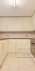 STUDENT ACCOMMODATION, 6 Stewarts Terrace, Derry/Londonderry, BT48 7LH - Photo 3