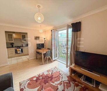 Double Bedroom Luxury Apartment With Bathrooms With Balcony - Mill ... - Photo 2