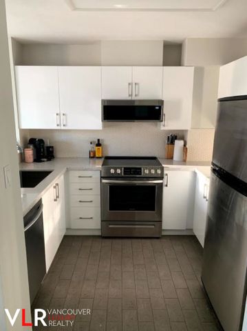 Condo in Downtown Vancouver, BC - Photo 3
