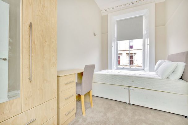 3 bedroom apartment to rent - Photo 1