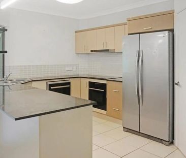 Three Bedroom Two Bathroom Resort Style Apartment - Photo 5