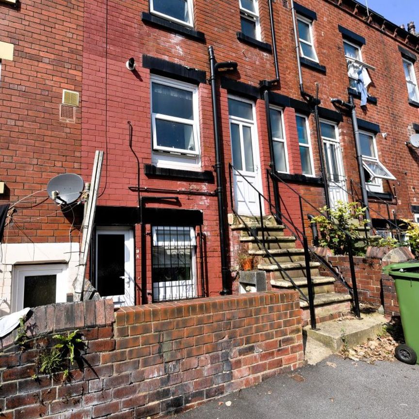 1 bedroom Flat in The Village Street, Leeds - Photo 1