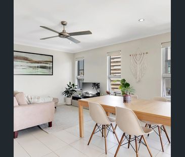 Stylish Kangaroo Point Living – $950 per Week - Photo 3