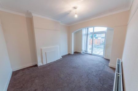 3 bedroom terraced house to rent - Photo 3