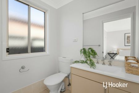 Stunning home, great location - Photo 5