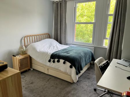 2 bedroom flat to rent - Photo 3