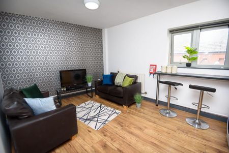3 bedroom flat to rent - Photo 3