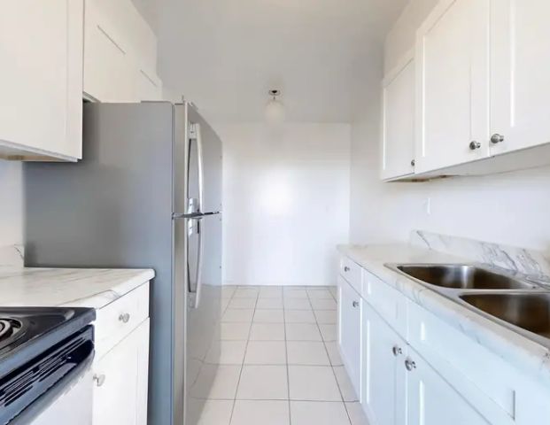 601 Finch Ave. W - Buckingham House | 601 Finch Ave. W., Toronto - Photo 1