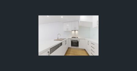 GreenSquare station walking distance 800m 7A Victoria Street, Beaconsfield Spacious 3beds Townhouse - Photo 3