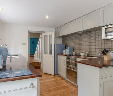 2 bedroom terraced house to rent - Photo 2