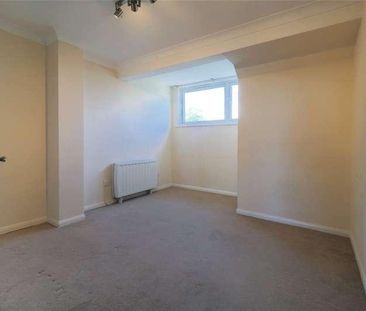 Lyonsdown Road, New Barnet, Barnet, Hertfordshire, EN5 - Photo 3