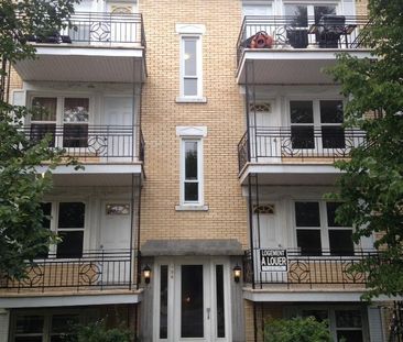 MYRAND, A COTÉ DE L'UNIVERSITÉ LAVAL - Photo 4