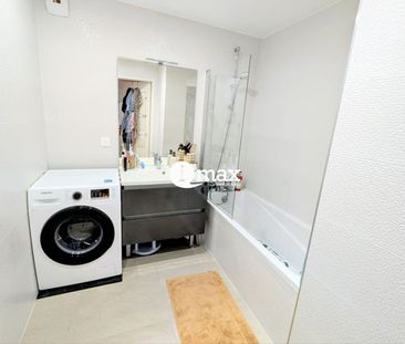 Location Appartement COURBEVOIE - - Photo 2