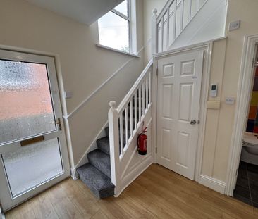 Tang Hall Lane, Tang Hall - P1582 - Photo 3