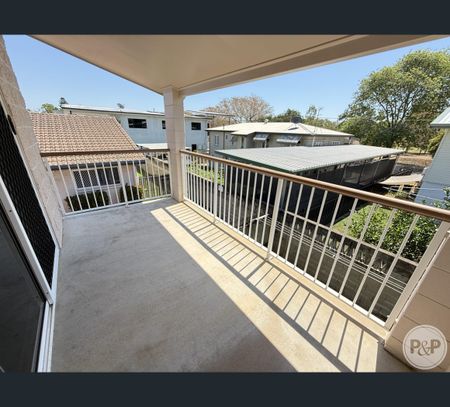 2/19 Mcqueen Street, Rosslea, Qld 4812 - Photo 4