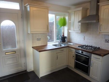 3 bedroom terraced house to rent - Photo 4