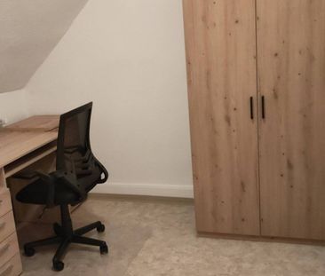Uster: kl. Zi. sehr zentral+ruhige Lage, Zentrum Stadt Uster - Photo 2