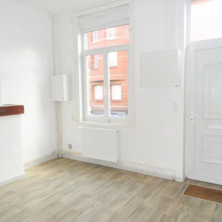 Location Maison 3 pièces 67m² ARMENTIERES 59280 - Photo 3