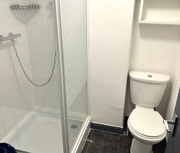 £875 PCM, Furnished Two Bedroom First Floor Flat in Chepstow Road, ... - Photo 5