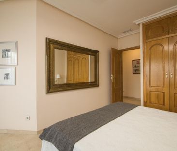 Piso de alquiler en Calle Santa Barbera, Centro - Photo 4