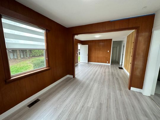 Cute Home in Maple Ridge - Photo 1