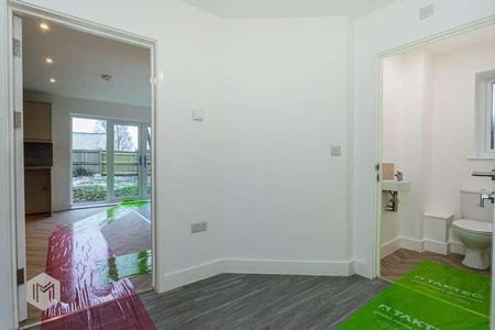 Abraham Fold, Little Hulton, Manchester, Greater Manchester, M38 - Photo 4