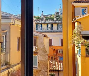 Via Màrio de' Fiori, Rome, Lazio 00187 - Photo 1