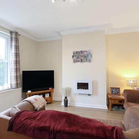 Intake Lane, Birstall, WF17 - Photo 1